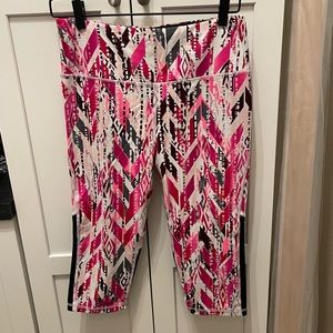 Victoria’s Secret knockout cropped legging